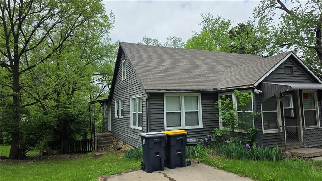5700 Manchester Avenue — photo 2