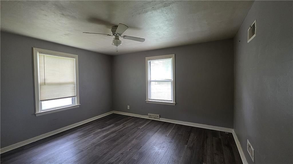 5700 Manchester Avenue — photo 6