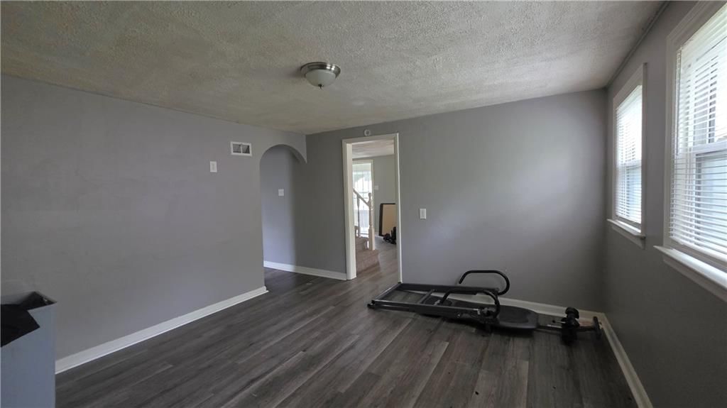 5700 Manchester Avenue — photo 9