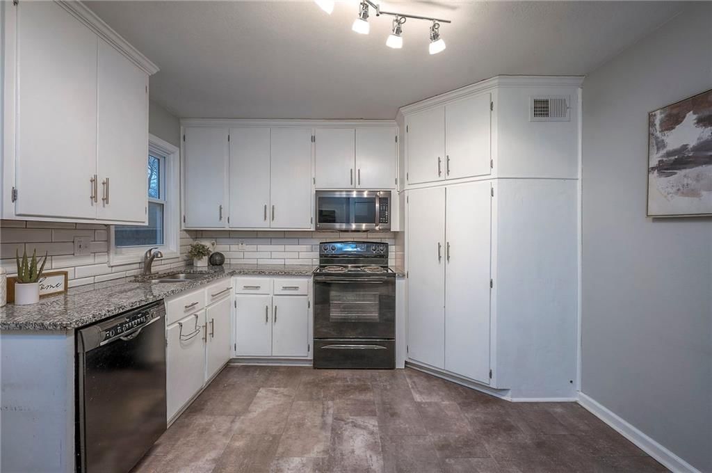 1004 E Cedar Street — photo 10
