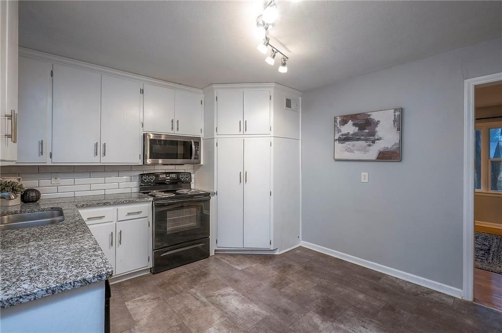 1004 E Cedar Street — photo 11