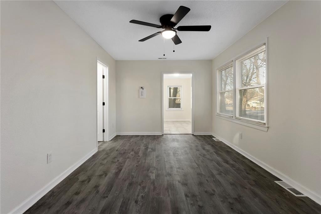 7606 Woodson Road — photo 4