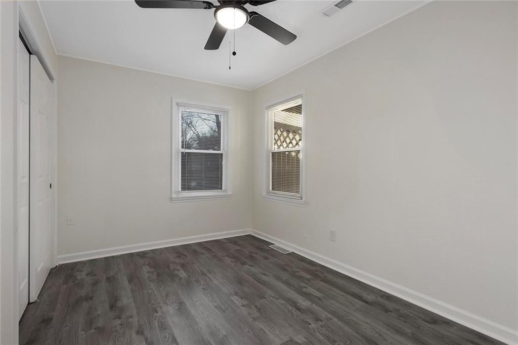 7606 Woodson Road — photo 15