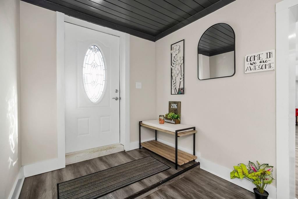 2316 S 47th Terrace — photo 3