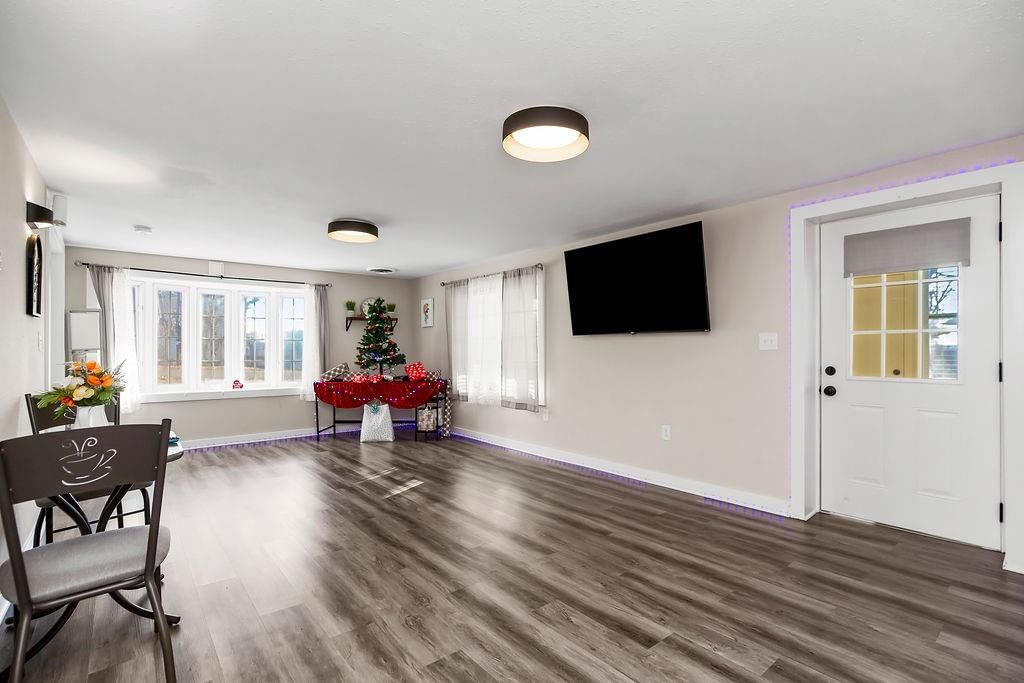 2316 S 47th Terrace — photo 4