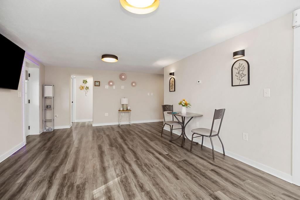 2316 S 47th Terrace — photo 5