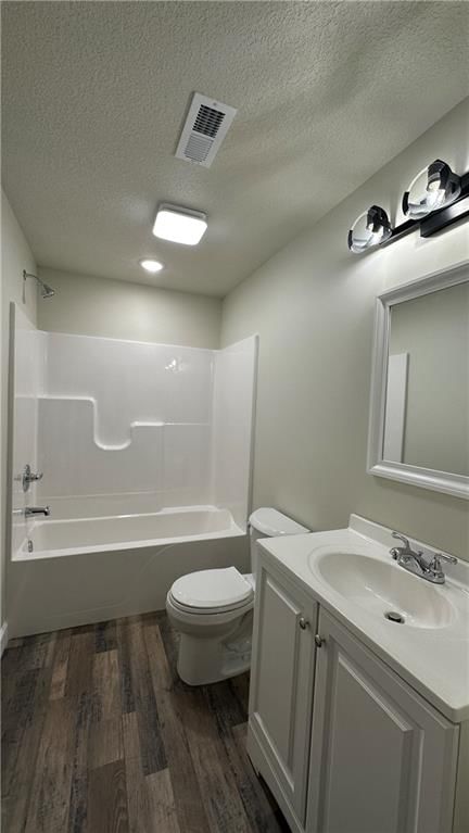 544 W 18th Street — photo 32