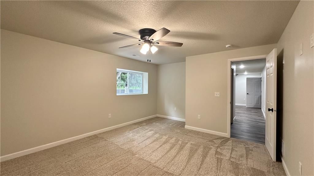 544 W 18th Street — photo 35