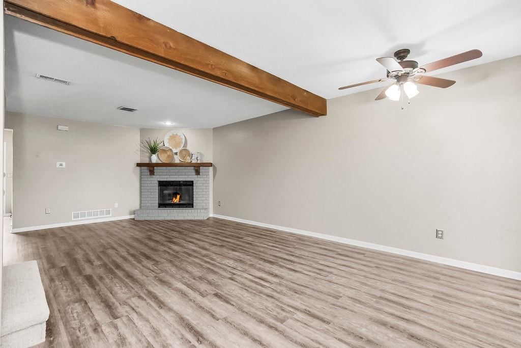 228 SW Pinetree Lane — photo 5