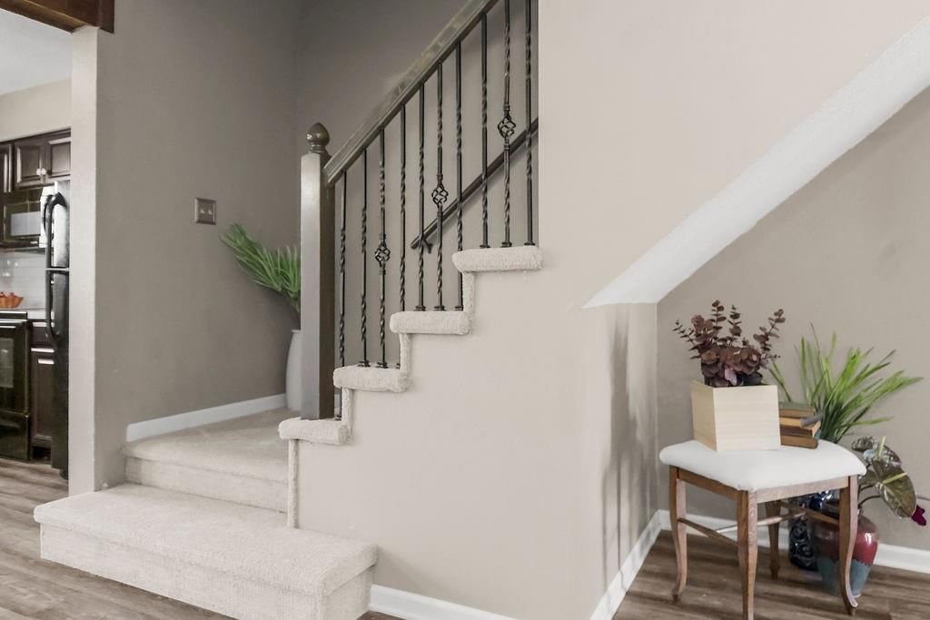 228 SW Pinetree Lane — photo 13