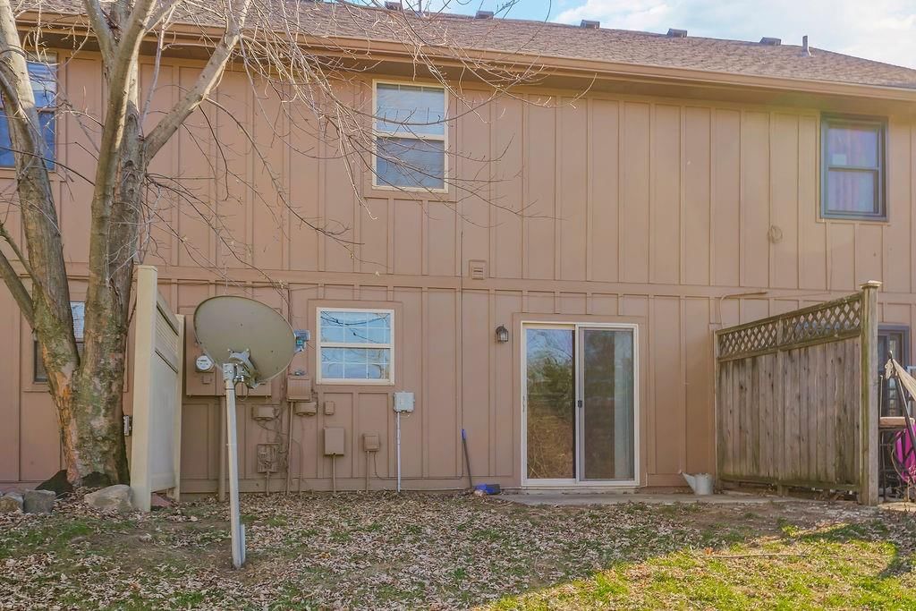 228 SW Pinetree Lane — photo 27