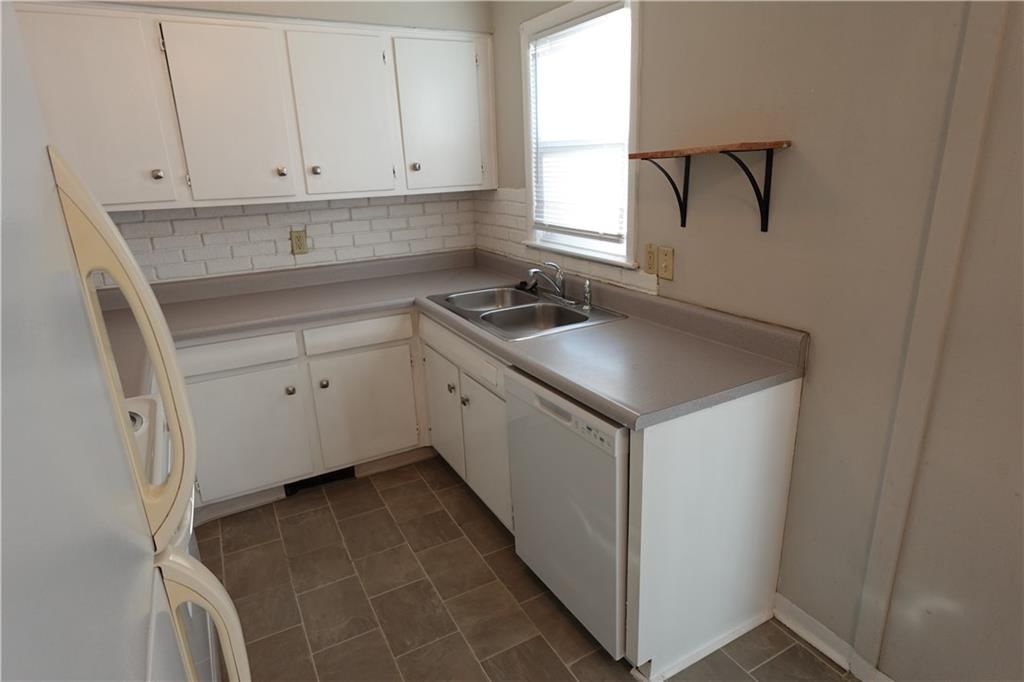 503 W Colonel Drive — photo 4