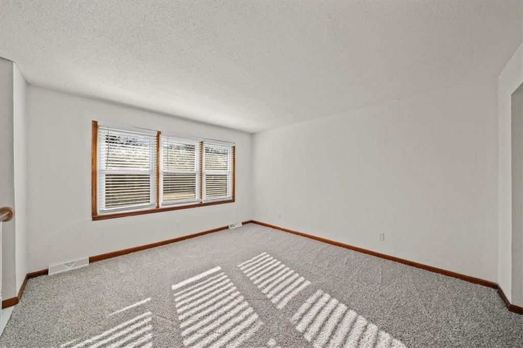 200 W Meriwood Lane — photo 2