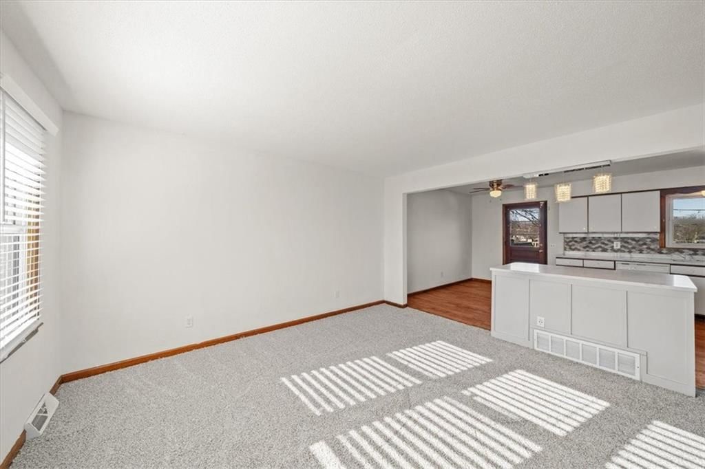 200 W Meriwood Lane — photo 3