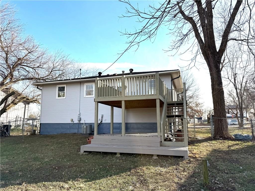 200 W Meriwood Lane — photo 18