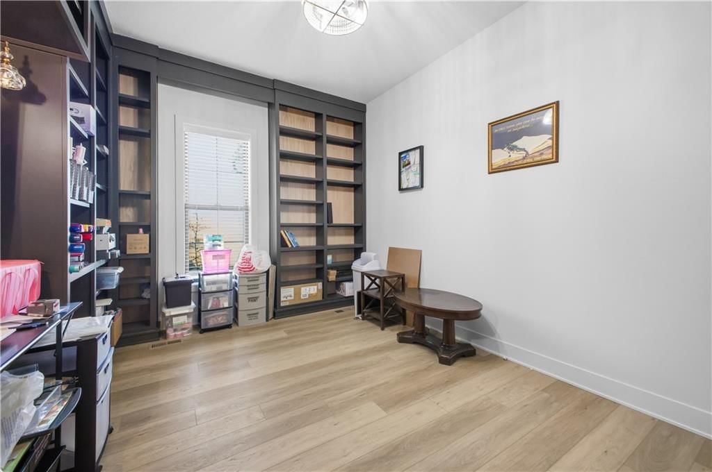 2 SE Woodview Road — photo 36