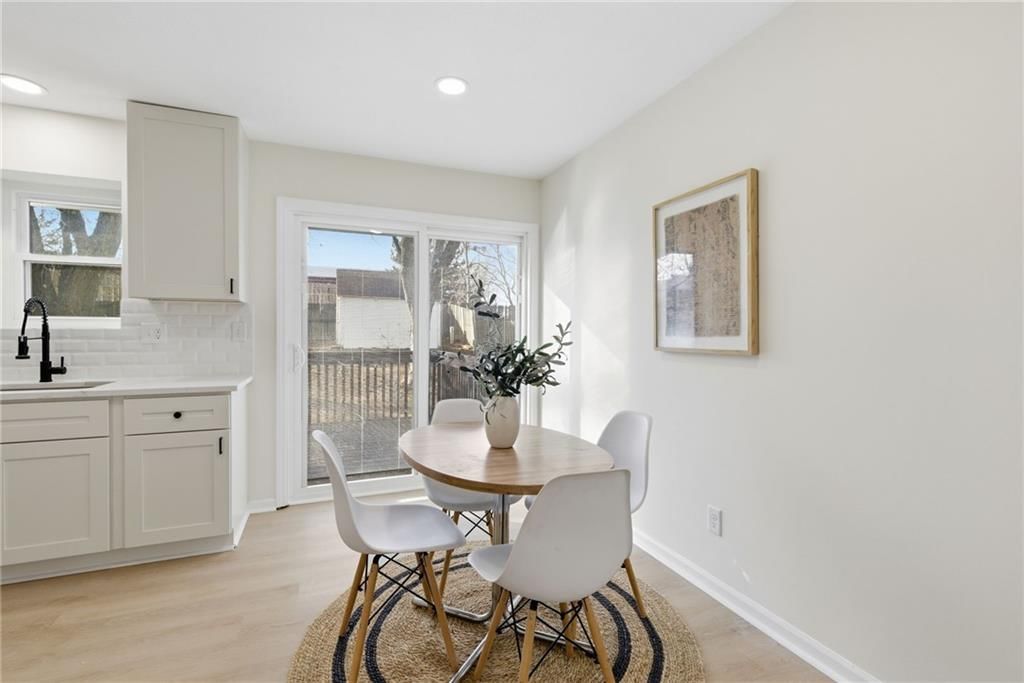 310 N Darrowby Drive — photo 9