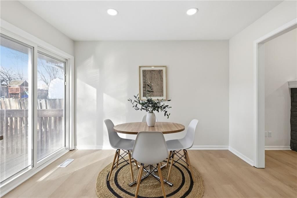 310 N Darrowby Drive — photo 10