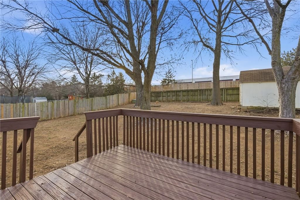 310 N Darrowby Drive — photo 33