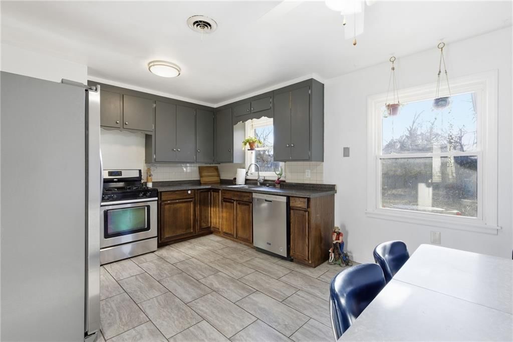 1401 SW 1st Street — photo 7