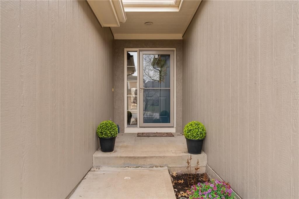 22707 W 73rd St Street — photo 4