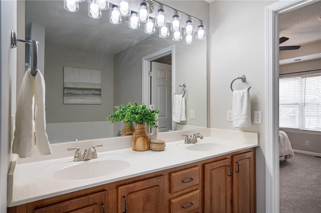 22707 W 73rd St Street — photo 25