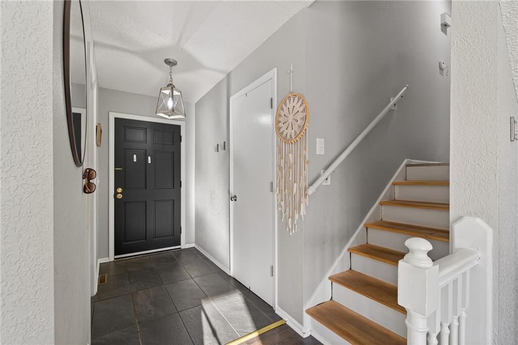 7921 Yecker Street — photo 2