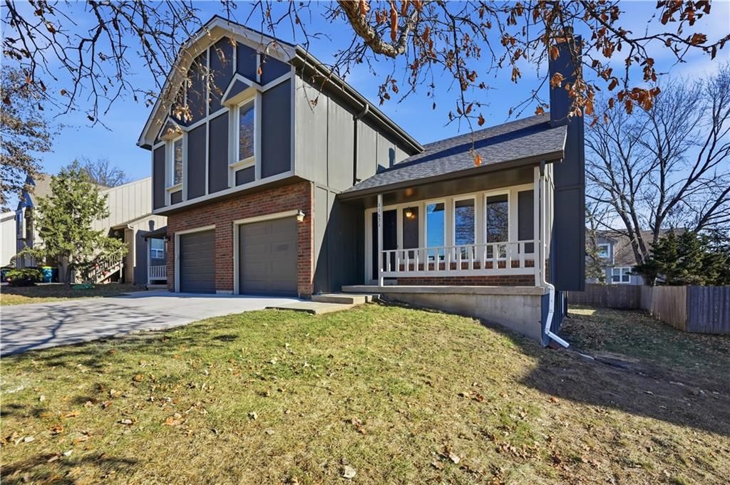 11629-11631 Garnett Street — photo 3