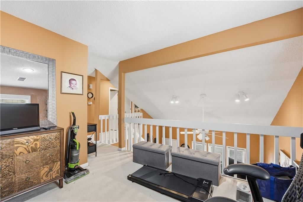11629-11631 Garnett Street — photo 40
