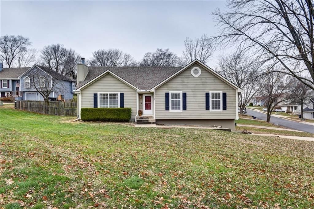 1449 NW Yankee Drive, Blue Springs, MO