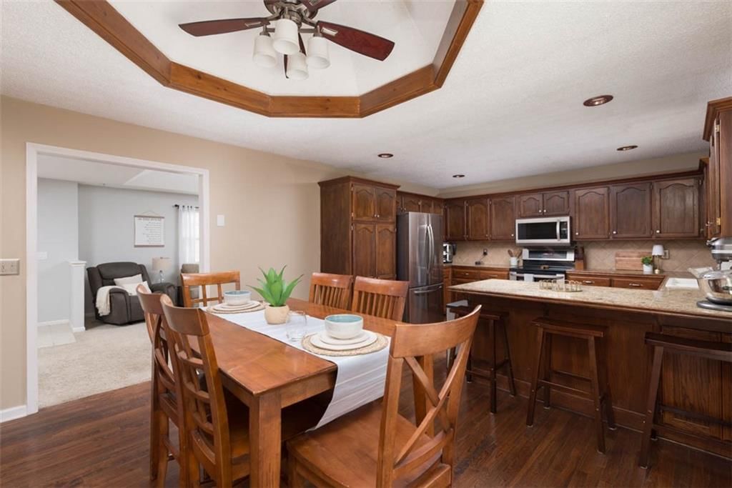 1449 NW Yankee Drive — photo 8