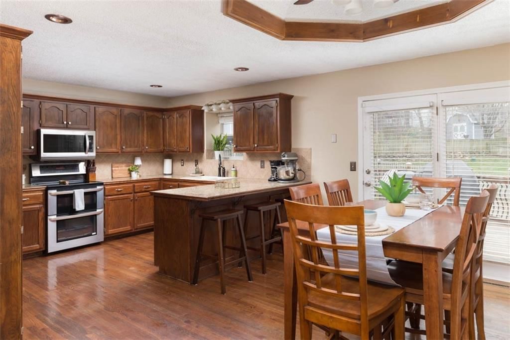1449 NW Yankee Drive — photo 9