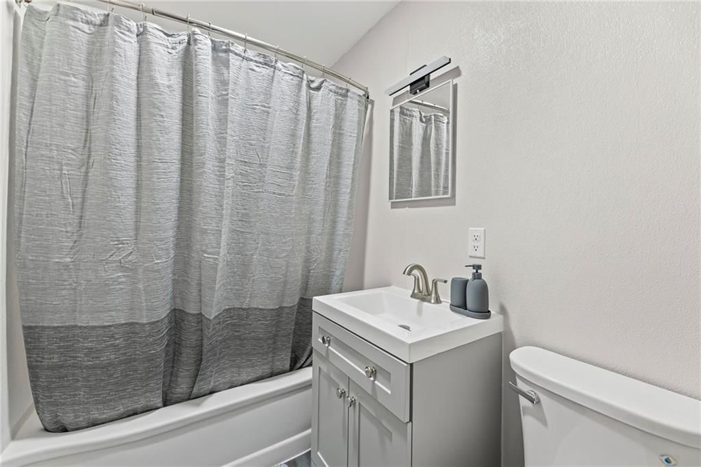 909 S Maple Street — photo 15