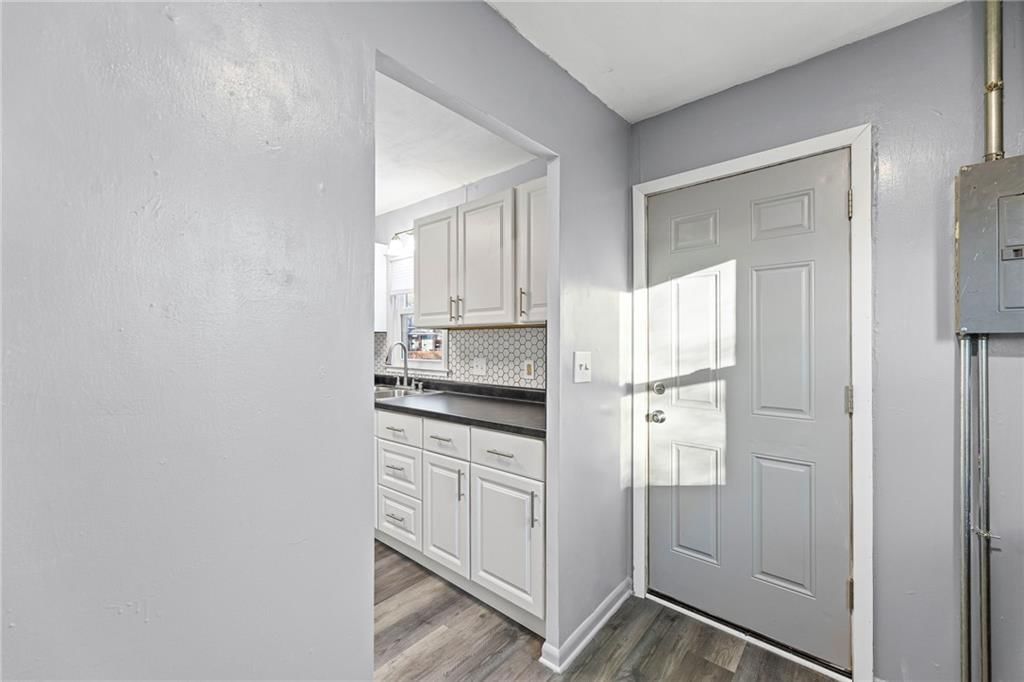 909 S Maple Street — photo 17
