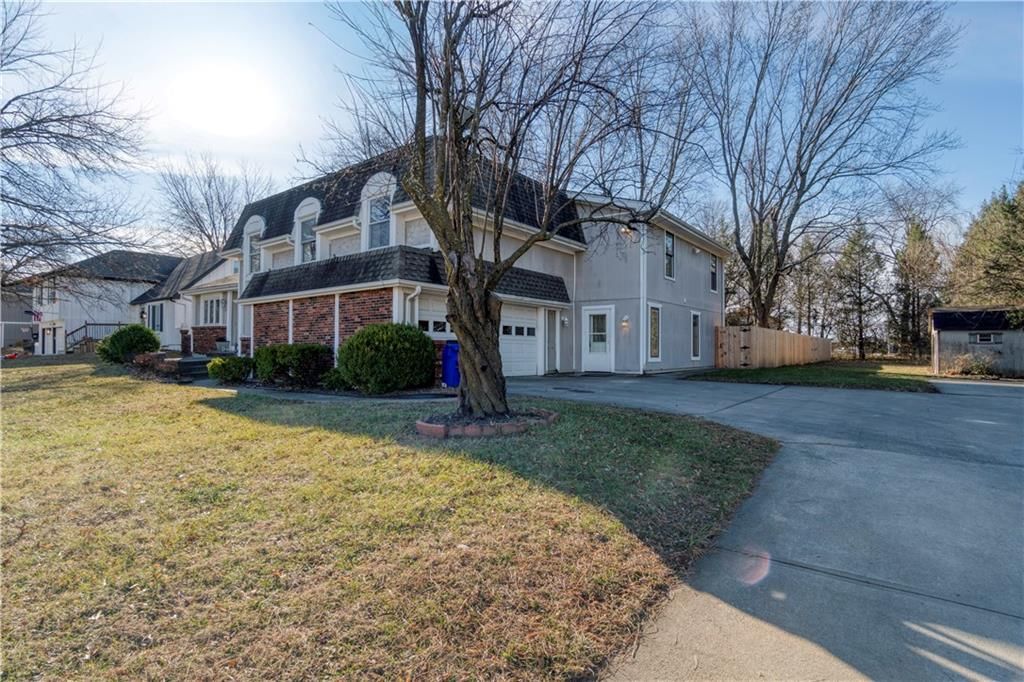 1401 E Oxford Place — photo 3