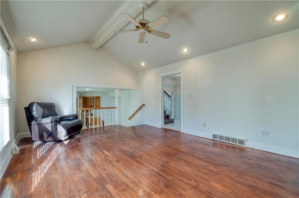1401 E Oxford Place — photo 9