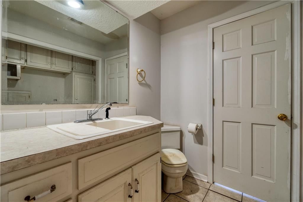 1401 E Oxford Place — photo 24