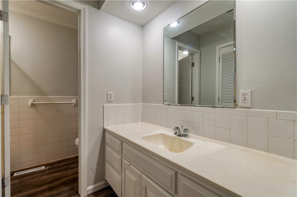 1401 E Oxford Place — photo 27