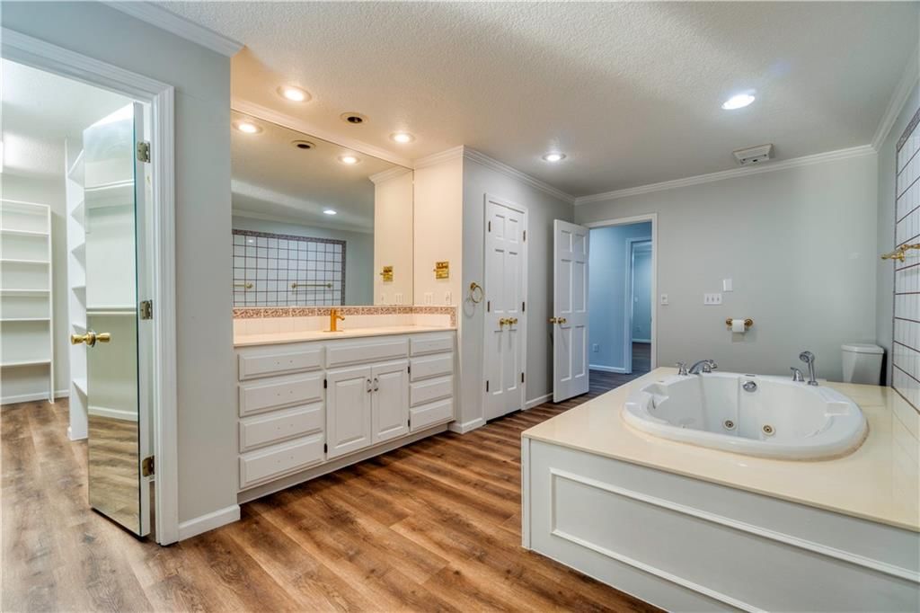 1401 E Oxford Place — photo 29