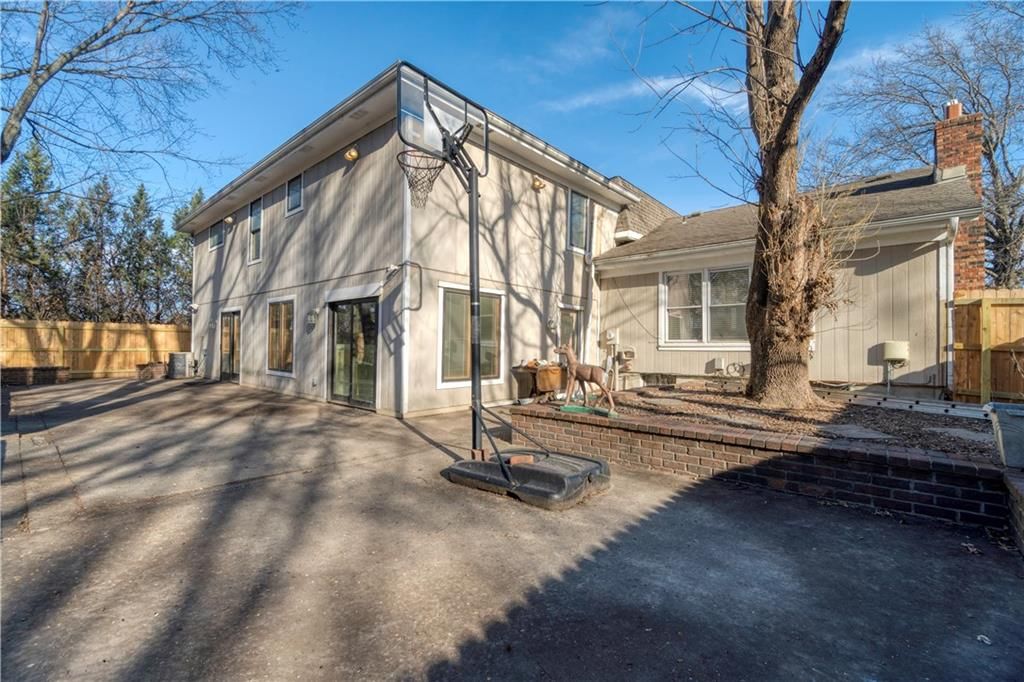 1401 E Oxford Place — photo 44