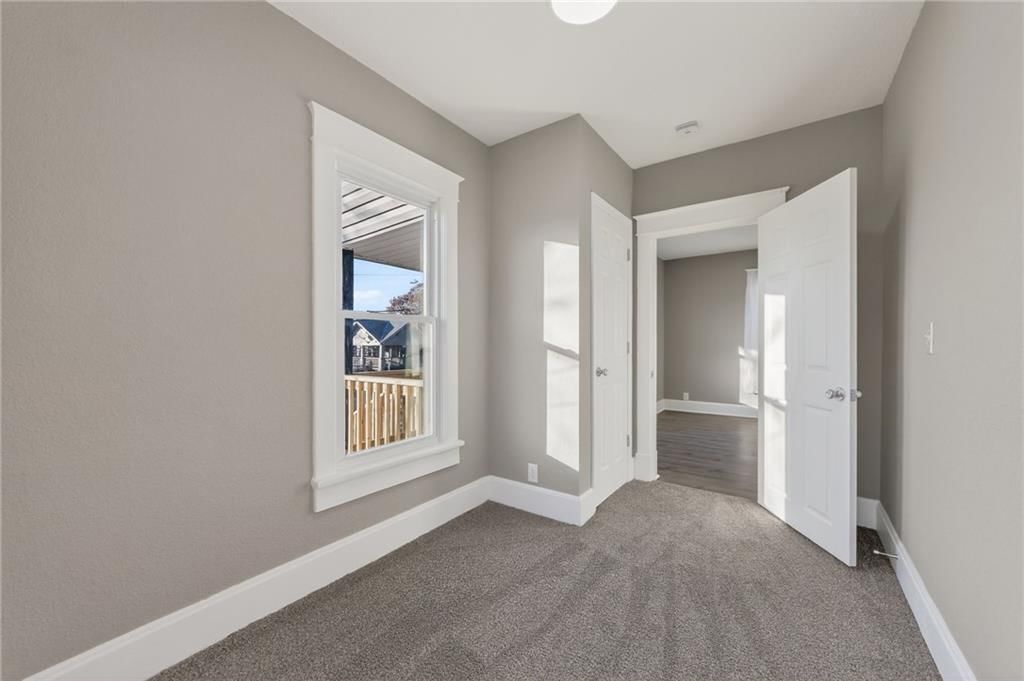 127 S Neconi Avenue — photo 11