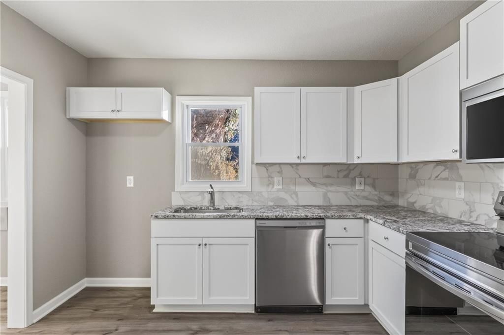 127 S Neconi Avenue — photo 14