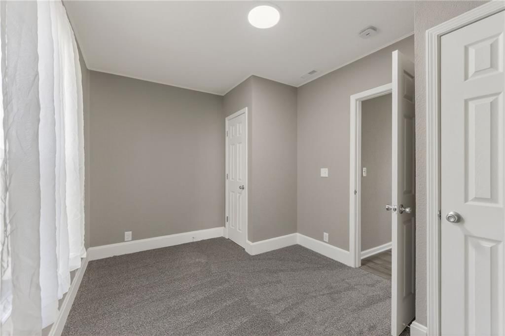 127 S Neconi Avenue — photo 18