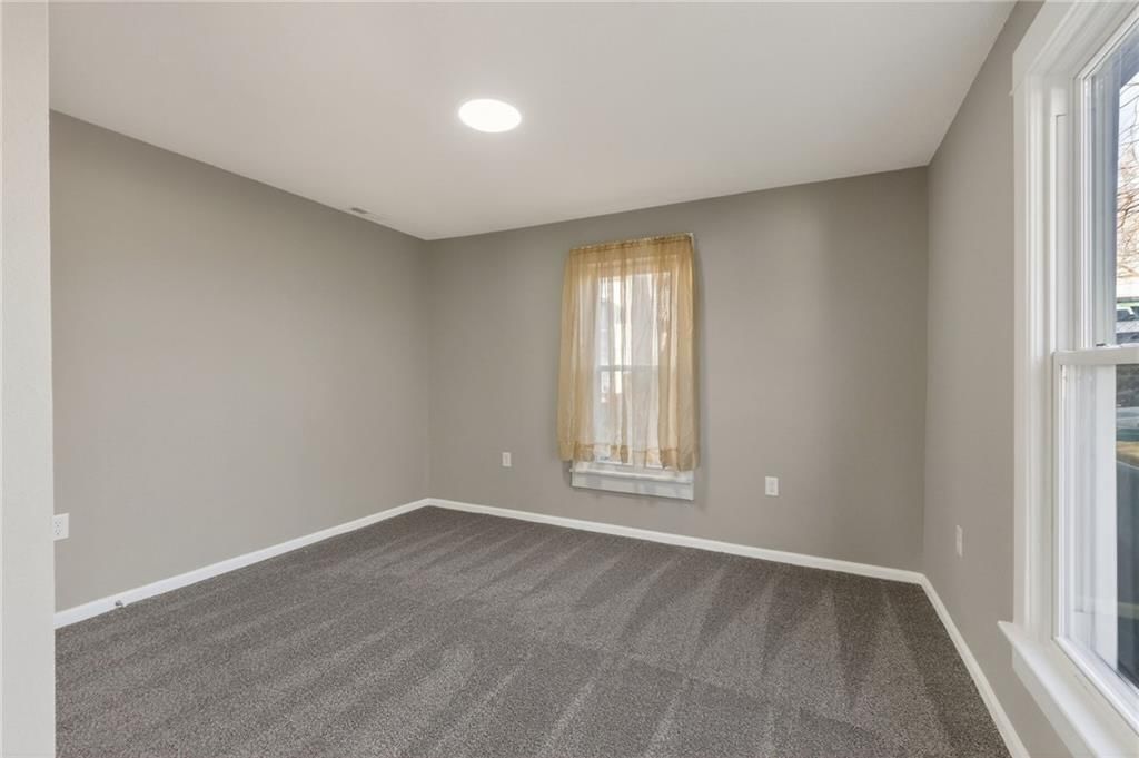 127 S Neconi Avenue — photo 25