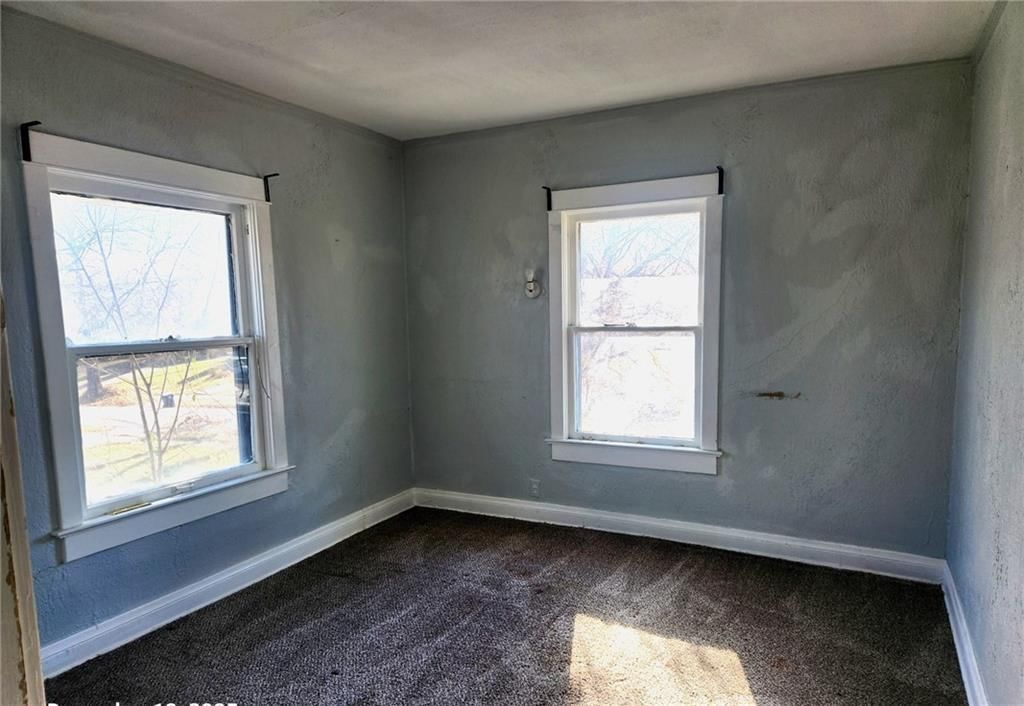 1816 E 75th Terrace — photo 11