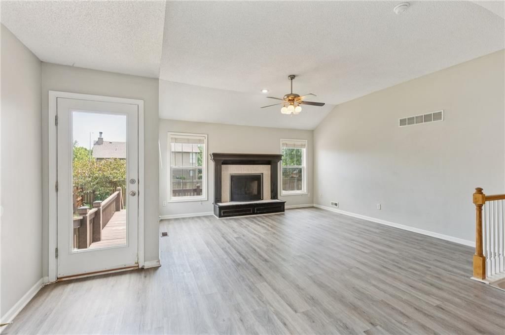 1010 N Clinton Street — photo 2
