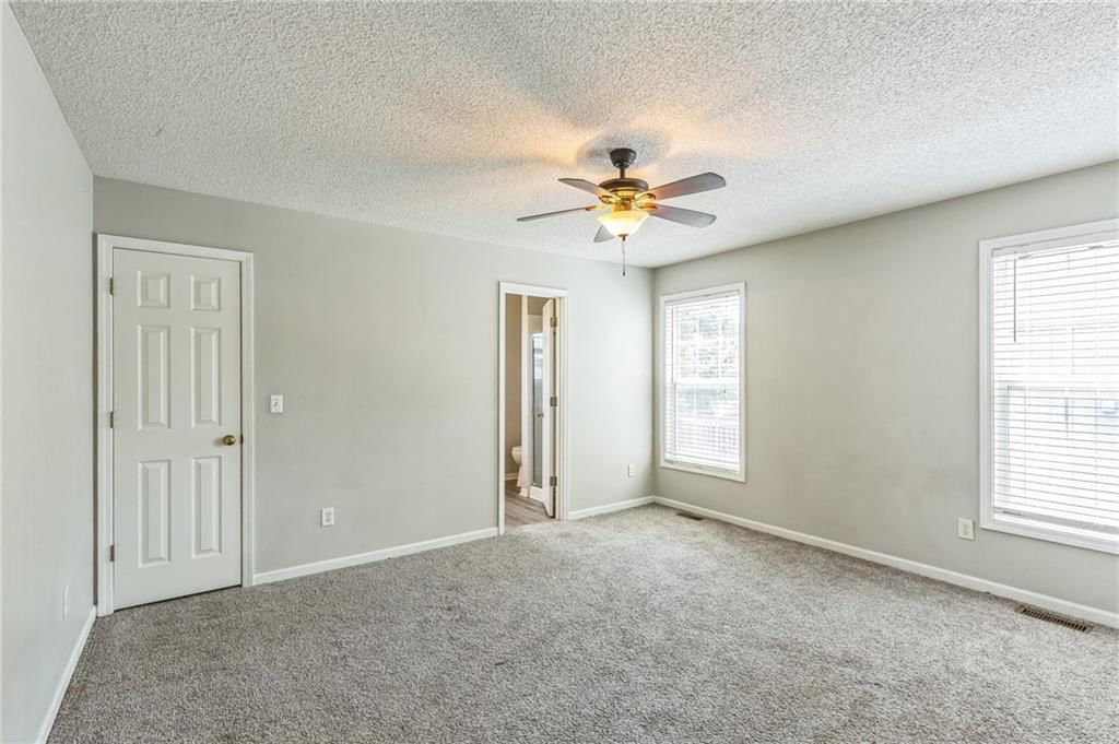 1010 N Clinton Street — photo 7