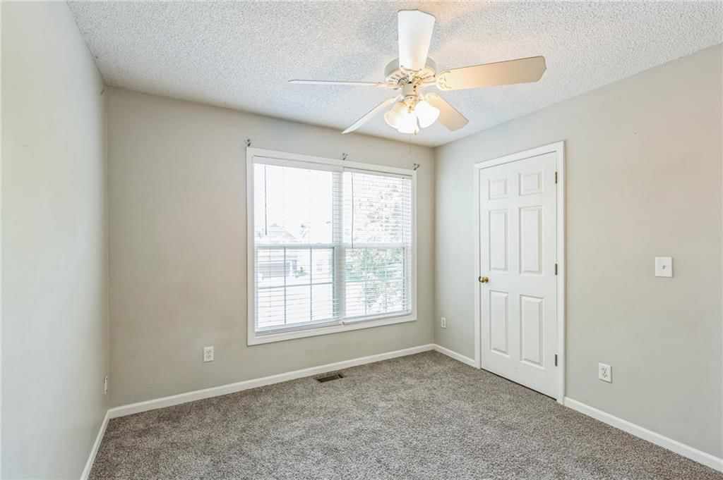 1010 N Clinton Street — photo 10