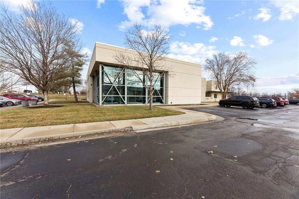 700 NE R D Mize Road — photo 34