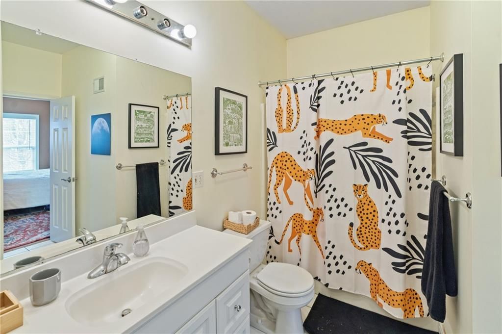 4528 Genessee Street — photo 16